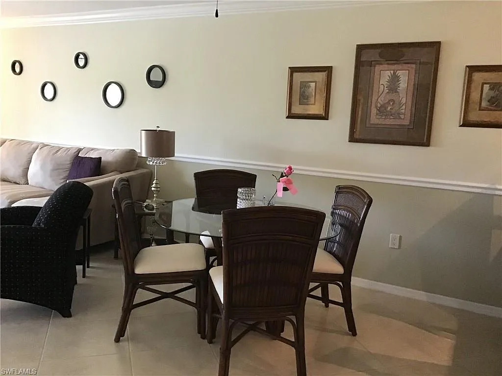 2 bed, 2.0 bath, 1068 sqft, $4,800 — Photo 4