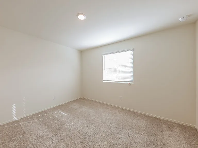 25802 W Coles Rd — Photo 13