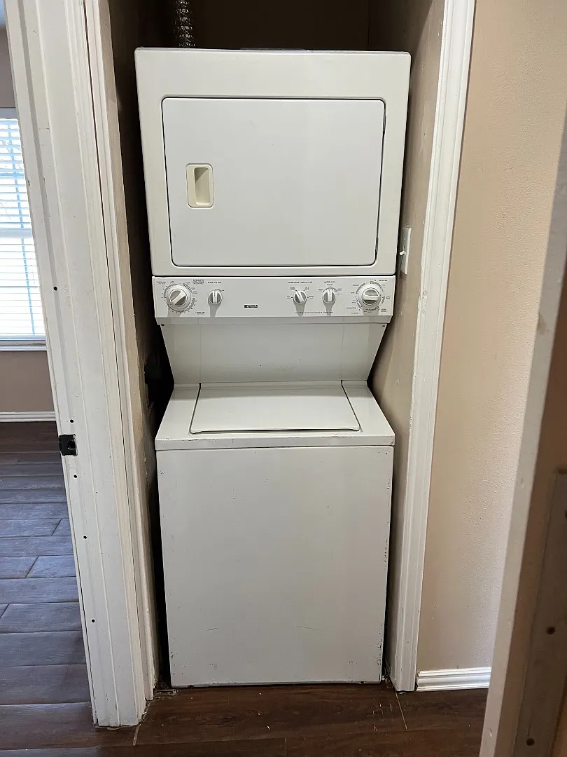 Charming 2-Bed Near Downtown Rockwall | In-Unit Laundry, Patio — Photo 4