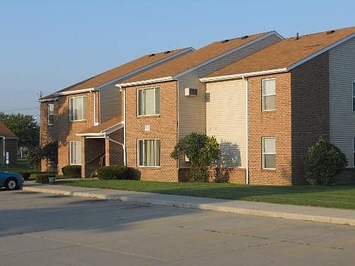 2nd image of 980 Meadow Ln #10710618