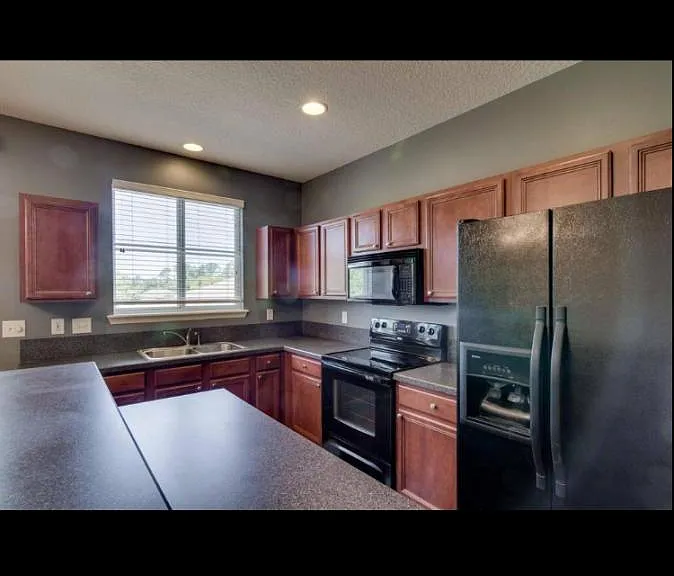 Sunset Bluff Dr — Photo 11