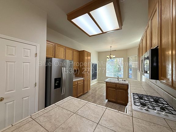 5th image of 1513 Ridgebrook Way