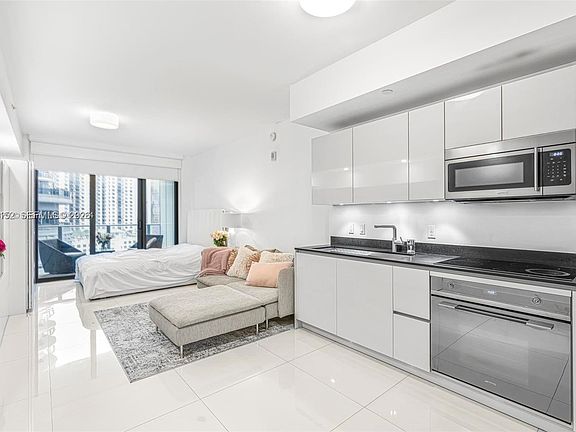 3rd image of 1010 Brickell Ave #1710