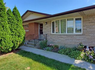 240 Lakeshore Rd #1, Saint Catharines, ON L2M 1R6