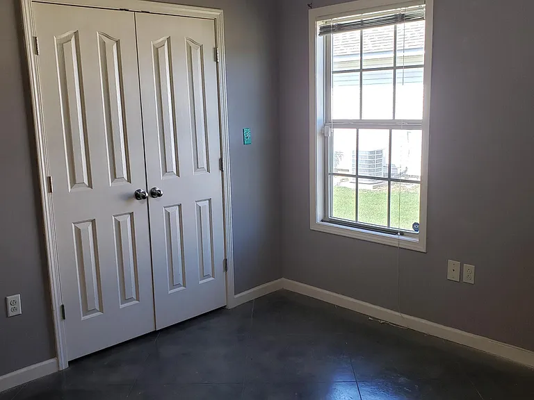 3302 Colony Dr — Photo 9