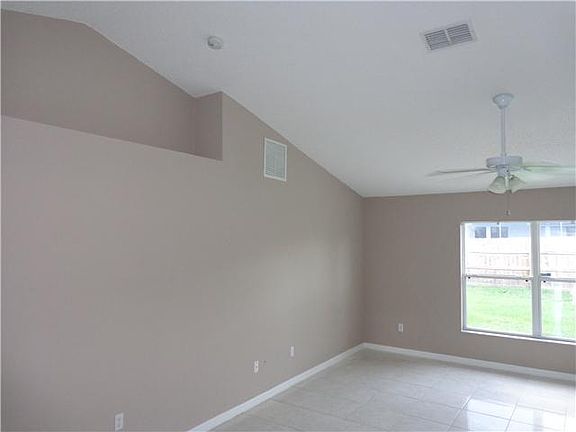 2nd image of 167 SW Starfish Av Avenue
