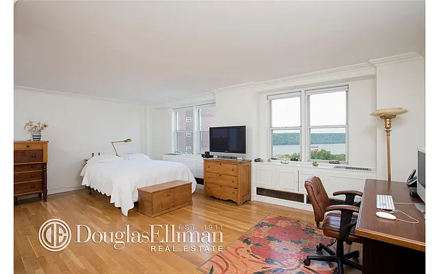 Sold by Douglas Elliman | media 2