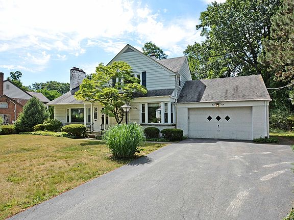 3rd image of 18661 Rivercliff Dr