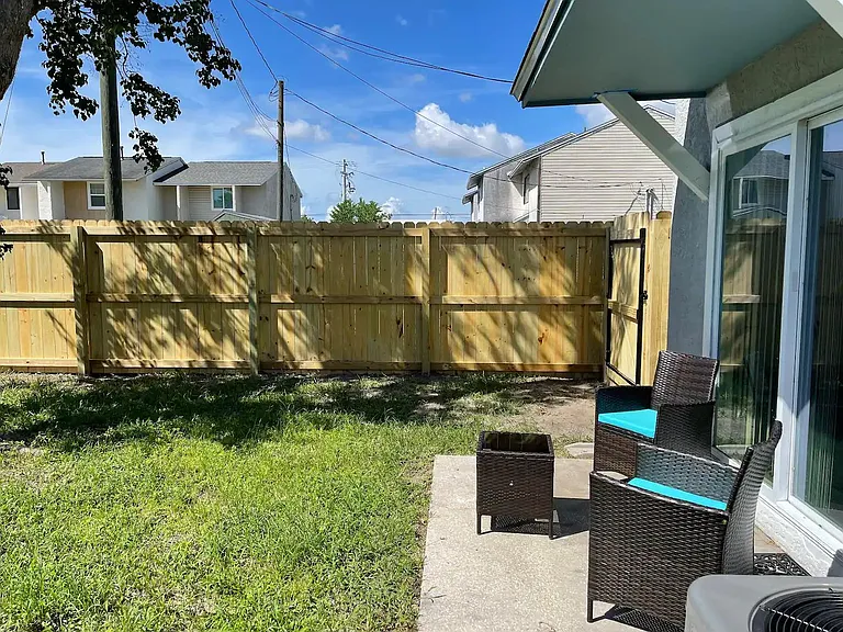 1421 Kraft Ave — Photo 25