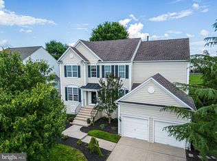 6 Inverness Dr, Medford, NJ 08055