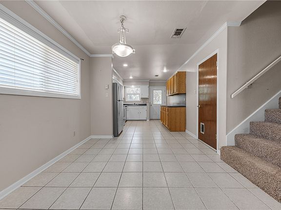 4th image of 1200 Holik Dr #B