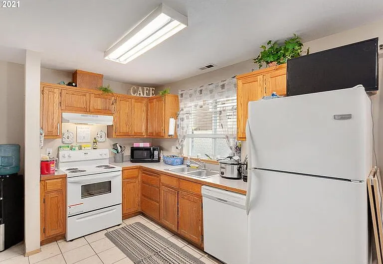 7406 SE Henderson St #C — Photo 4