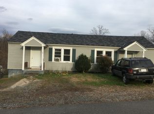 107 Bitting Ave, Mount Airy, NC 27041