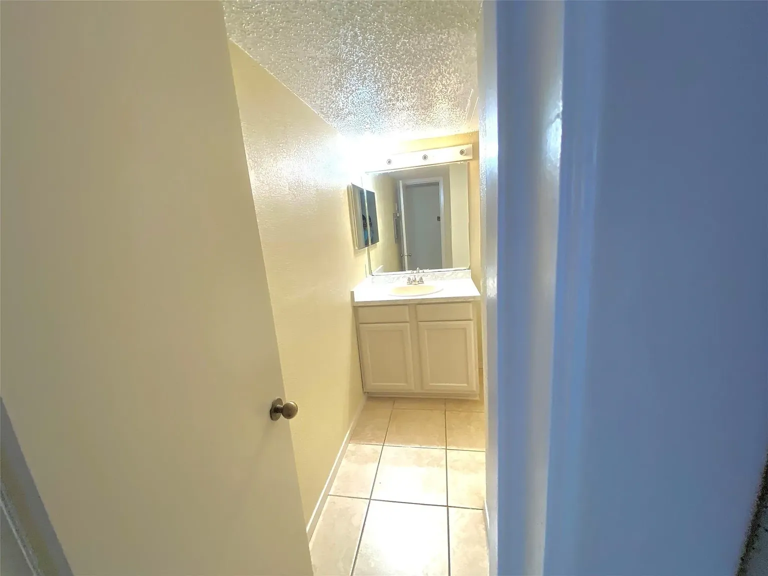 3 bed, 1237 sqft, $1,250 — Photo 3