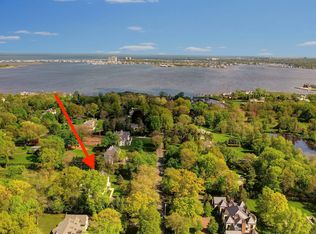 11 Sailors Way, Rumson, NJ 07760