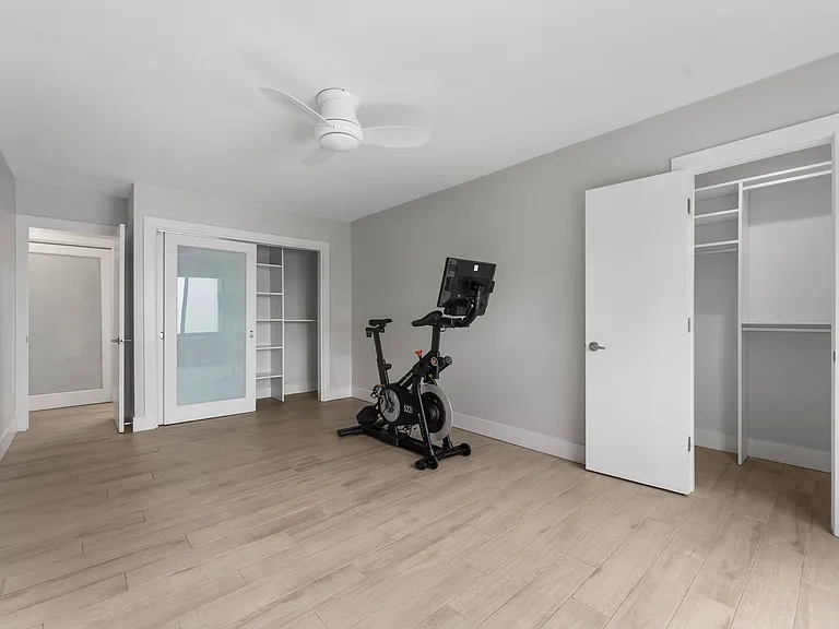 1121 Bel Air Dr — Photo 15