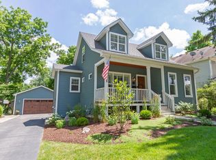 714 N Van Buren St, Batavia, IL