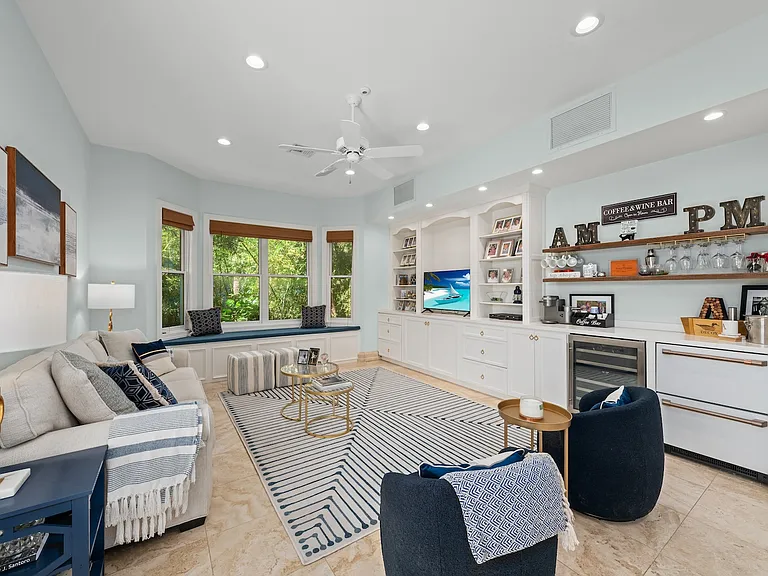 660 Anchor Dr — Photo 16