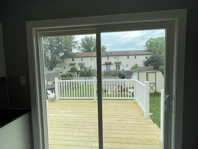 570 Elm St — Photo 15