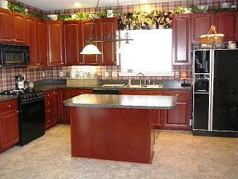 3rd image of 101 Westside Ln