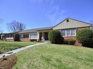 9908 Carmelita Dr, Potomac, MD 20854