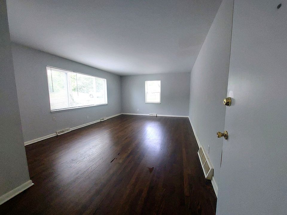 1st image of 206 N Morse Ave #26