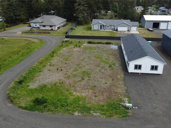 1302 S Melbourne Court, Westport, WA 98595