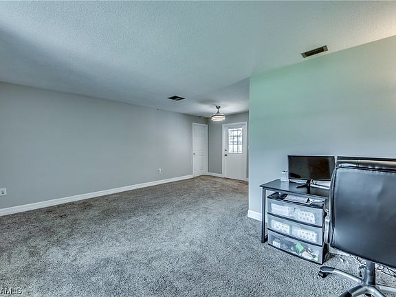 5th image of 23189 Jules Ave