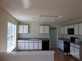 4th image of 2618 Glen Field Dr