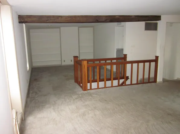 1233 Sidney St, Saint Louis, MO 63104