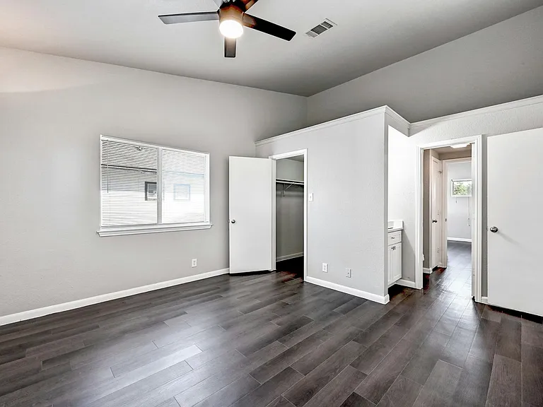 3412A Speedway St — Photo 26