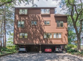 267 Sunset Ky, Secaucus, NJ 07094