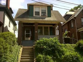 109 W McIntyre Ave photo 1