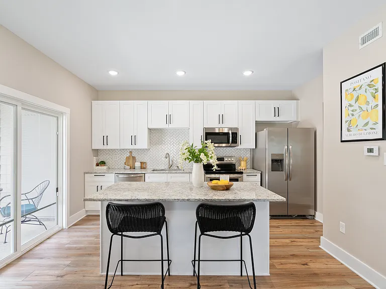 420 Craig St #B3 — Photo 34