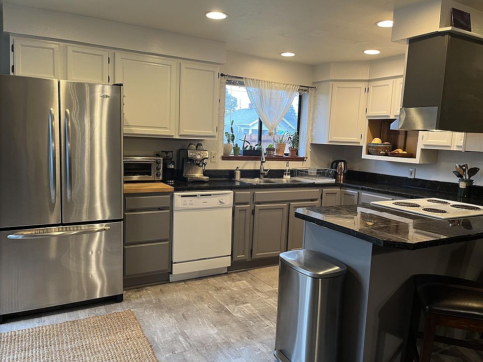 kitchen (slider to patio and yard on left)