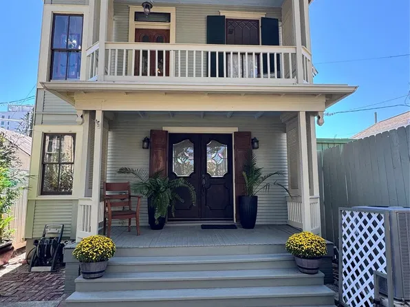 611 Church St, Galveston, TX 77550