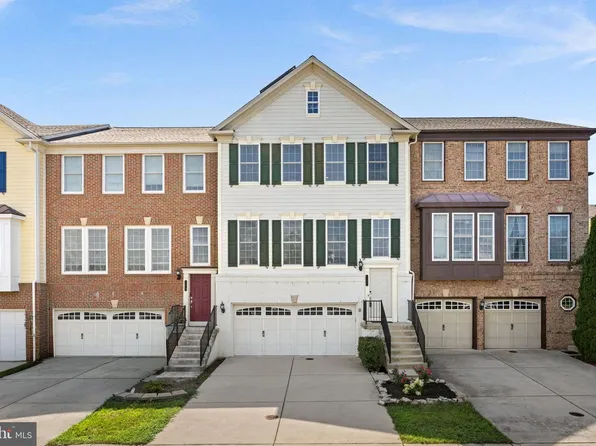 126 Great Laurel Sq SE, Leesburg, VA 20175