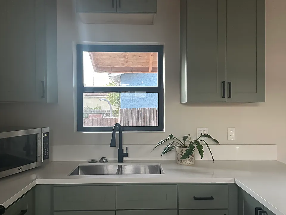 Magnolia Ave