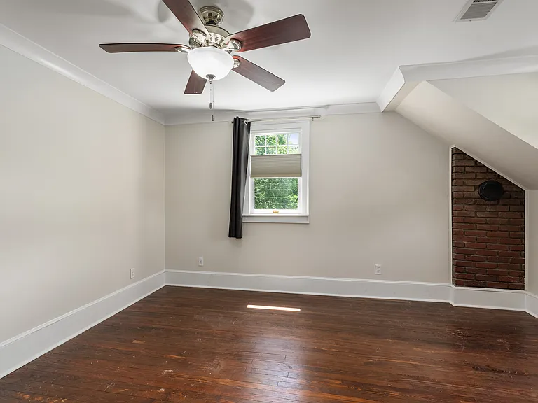 421 Heathcliff St — Photo 21