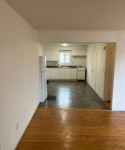 639 S Wellwood Ave #B6 — Photo 5