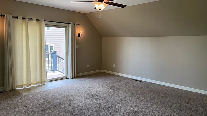 2400 Hillview Ave — Photo 14
