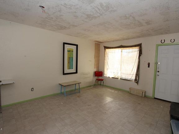 3rd image of 1786 S Fairway Cir
