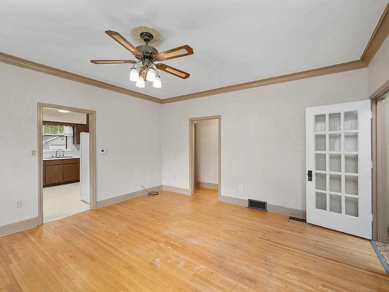 2205 University Ave — Photo 5