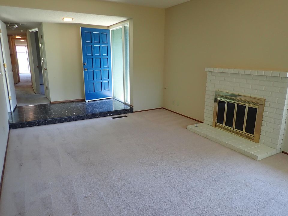 1st image of 583 E Fremont Ave