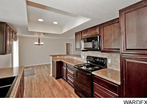 5th image of 2140 Rainbow Ave N