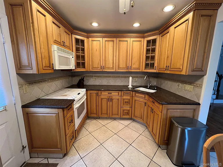 54 Edgewood Main St #MAIN ST — Photo 4