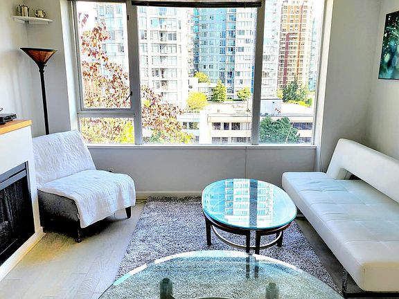 4th image of 822 Seymour St #609