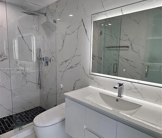 1861 NW North River Dr #11 — Photo 37