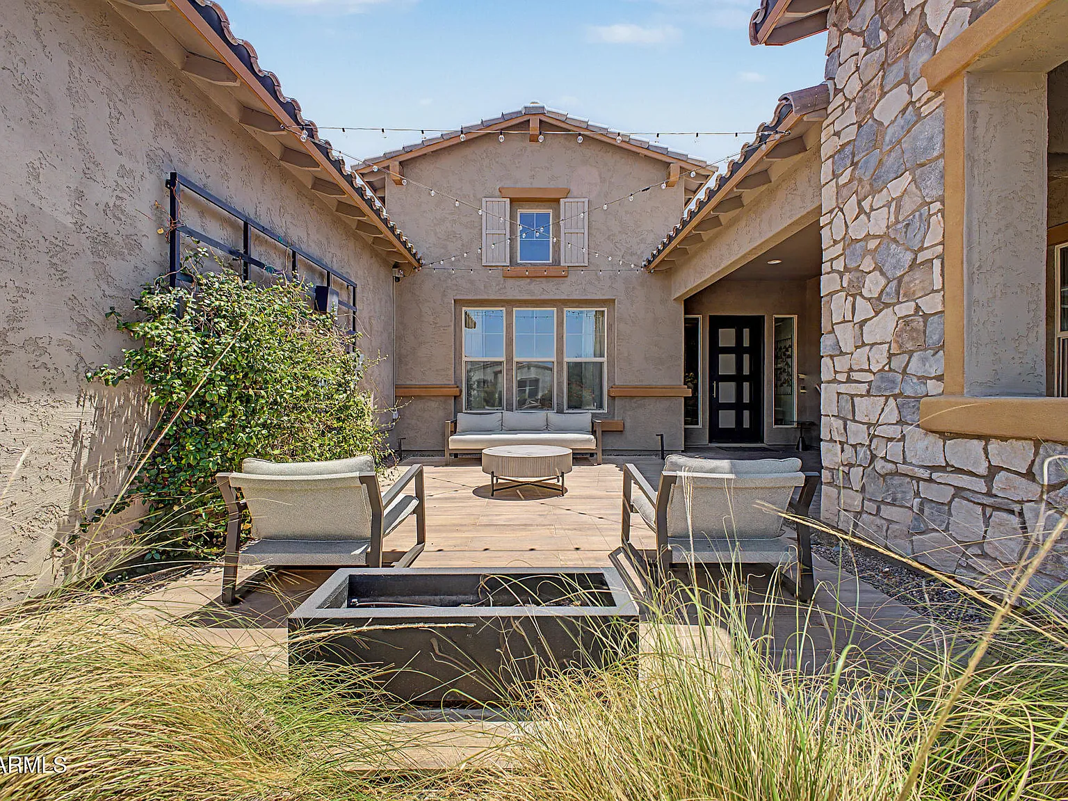 5 bed, 4.5 bath, 3995 sqft, $6,499 — Photo 4