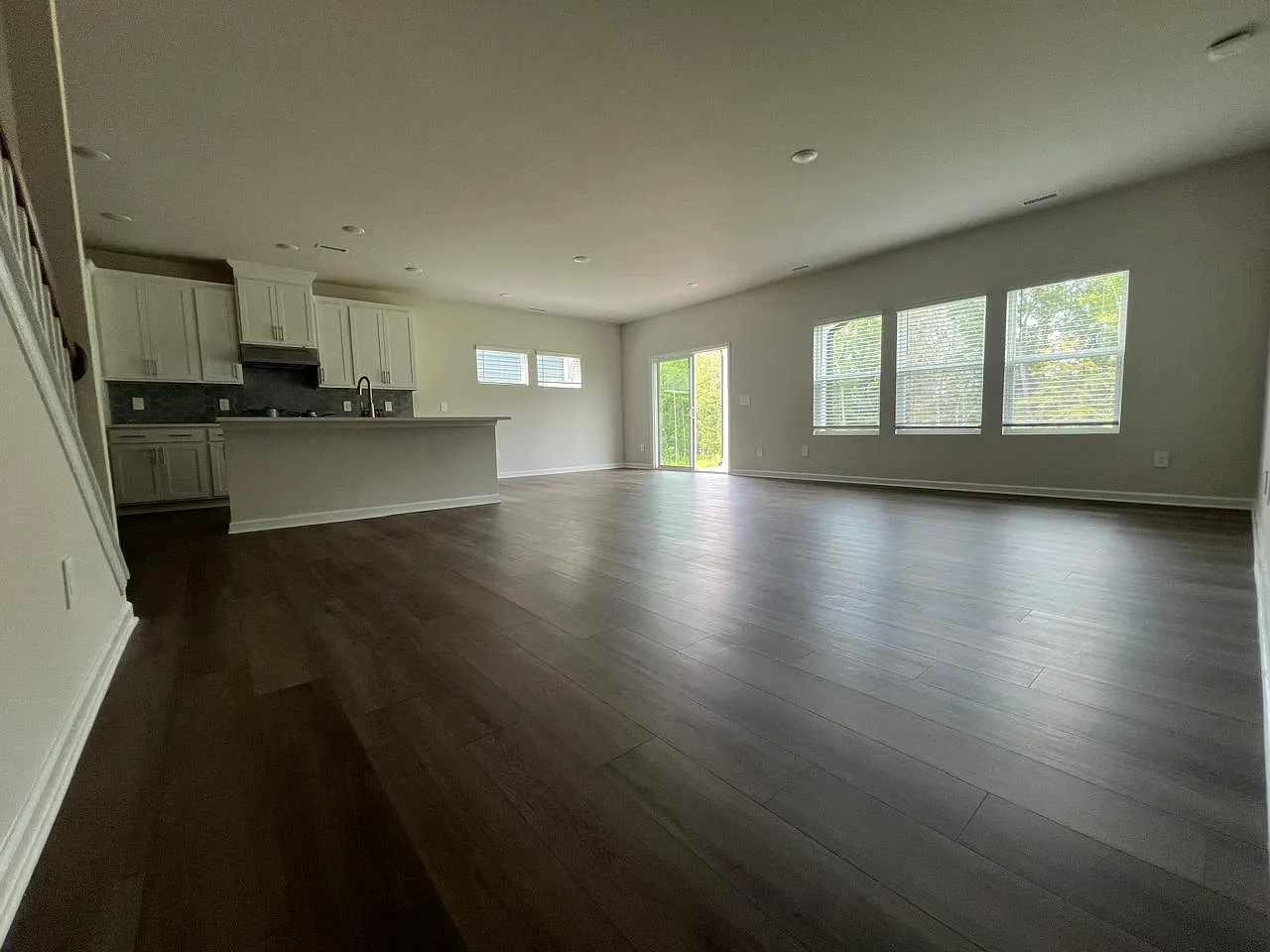 5 bed, 2937 sqft, $2,795 — Photo 4